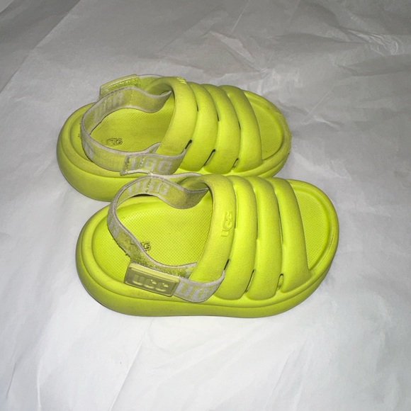 Kids Ugg sandals - Picture 2 of 3